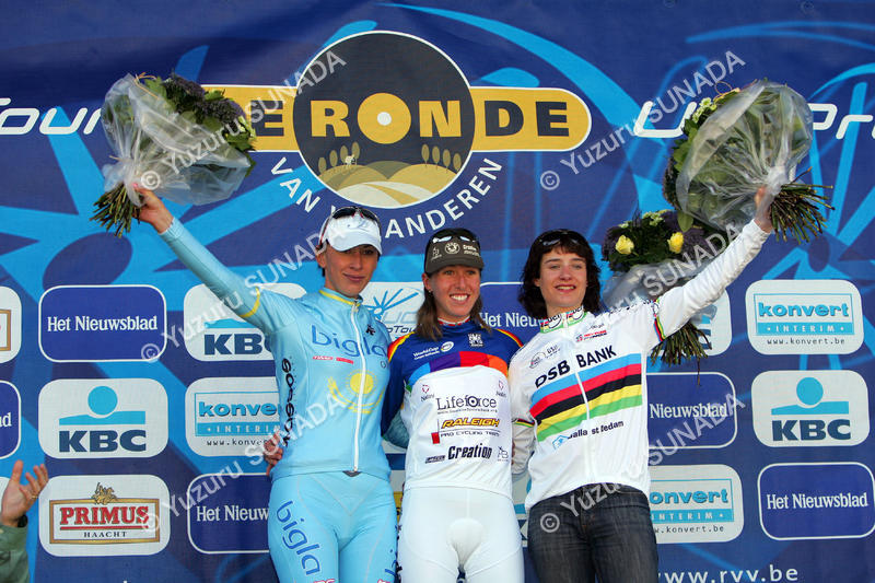 Podium002p.jpg